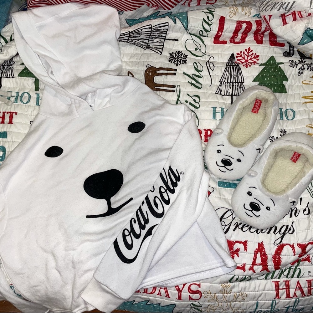 Coca-Cola brand white polar bear top and matching slippers Size S